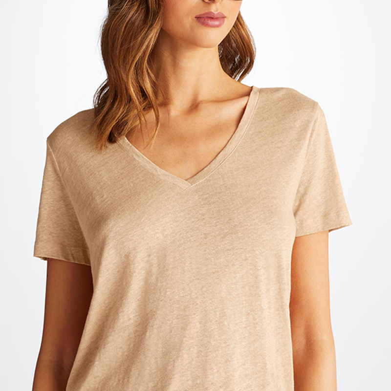 hongfeng’s women v neck t shirts offer elegance with a soft and relaxed fit.